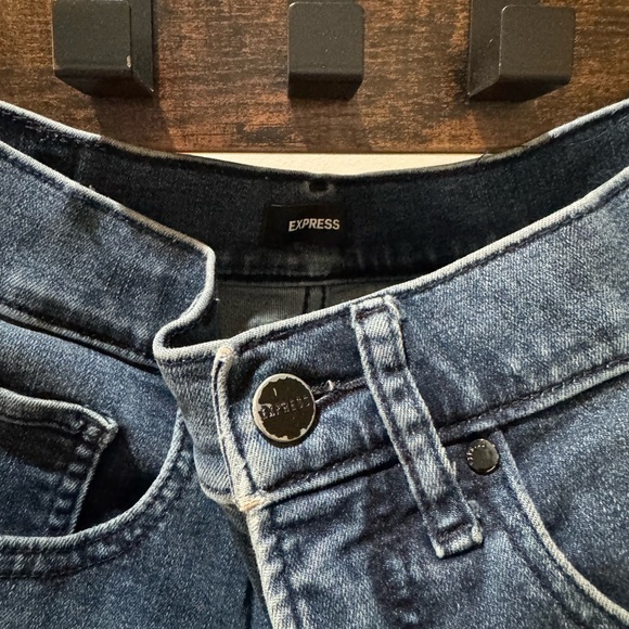 Jean Express - Picture 2 of 4